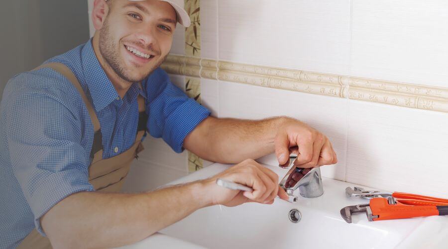 Local expert plumbing services in Terre Haute, IN